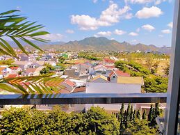 Sunrise Ninh Thuan Hotel