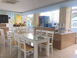 Sunrise Ninh Thuan Hotel