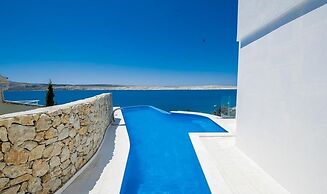 Luxury Apartments  Madomi