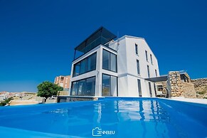 Luxury Apartments  Madomi