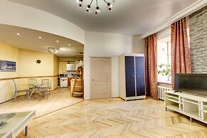 Apartment on Marata 35