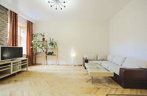 Apartment on Marata 35