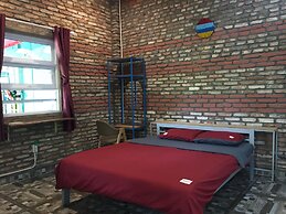 Khang Binh House - Hostel