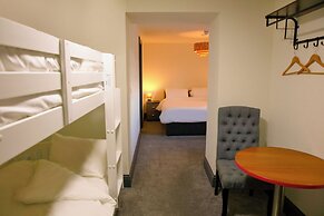 George Wright Boutique Hotel, Bar & Restaurant.