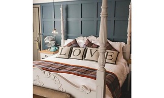 The Old Courthouse Inn