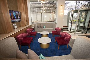 BLU-Tique, Akron, a Tribute Portfolio Hotel