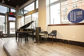 BLU-Tique, Akron, a Tribute Portfolio Hotel