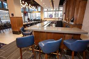 BLU-Tique, Akron, a Tribute Portfolio Hotel