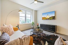 Gorgeous Condos Near French Quarter