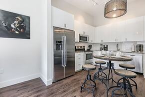 Gorgeous Condos Near French Quarter