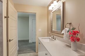 Gorgeous Condos Near French Quarter