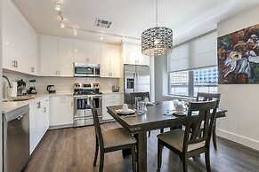 Gorgeous Condos Near French Quarter