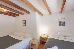 Maoritsio Garden studios