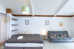 Maoritsio Garden studios