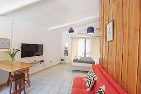 Maoritsio Garden studios