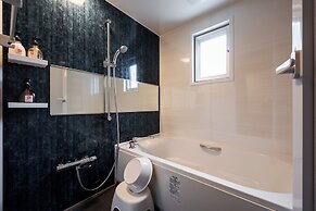 Tsukasa Condo Chatan Araha