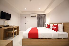 Super OYO 483 Pannee Hotel Khaosan