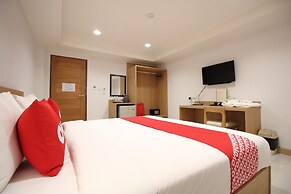 Super OYO 483 Pannee Hotel Khaosan