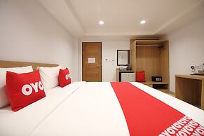 Super OYO 483 Pannee Hotel Khaosan