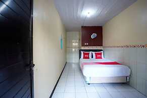 OYO 927 Carina Hotel