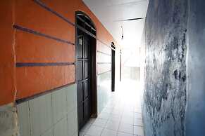 OYO 927 Carina Hotel