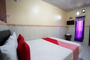 OYO 927 Carina Hotel