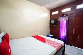 OYO 927 Carina Hotel