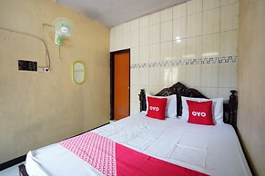 OYO 927 Carina Hotel