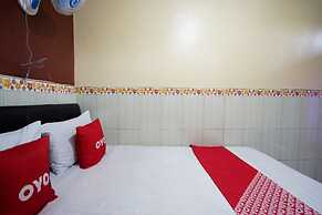 OYO 927 Carina Hotel