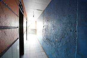 OYO 927 Carina Hotel