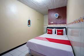 OYO 927 Carina Hotel