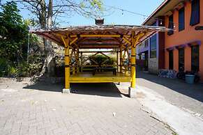 OYO 927 Carina Hotel