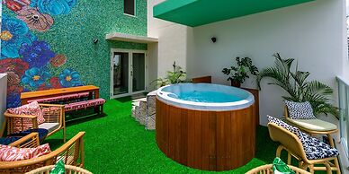 The Moana by DSH Resorts