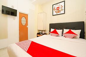 Super OYO 710 Naomi Heritage