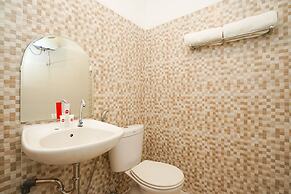 Super OYO 710 Naomi Heritage