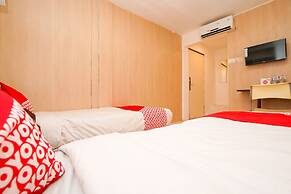 Super OYO 710 Naomi Heritage