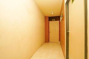 Super OYO 710 Naomi Heritage