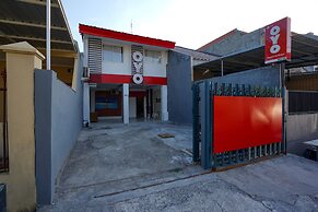 Super OYO 710 Naomi Heritage