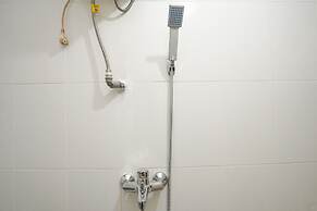 Super OYO 710 Naomi Heritage