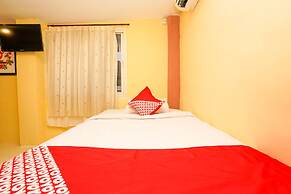 Super OYO 710 Naomi Heritage