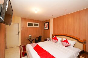 Super OYO 710 Naomi Heritage