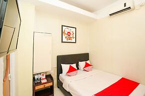 Super OYO 710 Naomi Heritage