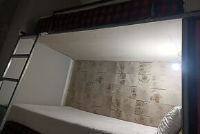 Super OYO 710 Naomi Heritage