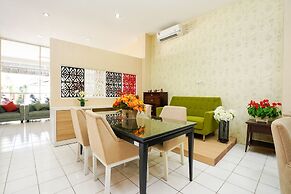 Hotel O Surabaya near Surabaya Town Square formerly Kupang Gunung Resi