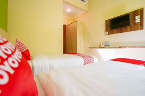 Hotel O Surabaya near Surabaya Town Square formerly Kupang Gunung Resi