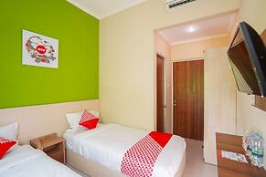 Hotel O Surabaya near Surabaya Town Square formerly Kupang Gunung Resi