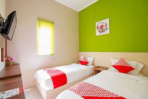 Hotel O Surabaya near Surabaya Town Square formerly Kupang Gunung Resi