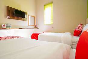 Hotel O Surabaya near Surabaya Town Square formerly Kupang Gunung Resi