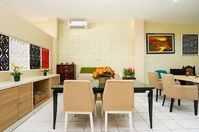 Hotel O Surabaya near Surabaya Town Square formerly Kupang Gunung Resi