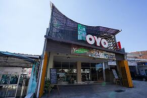 Hotel O Surabaya near Surabaya Town Square formerly Kupang Gunung Resi